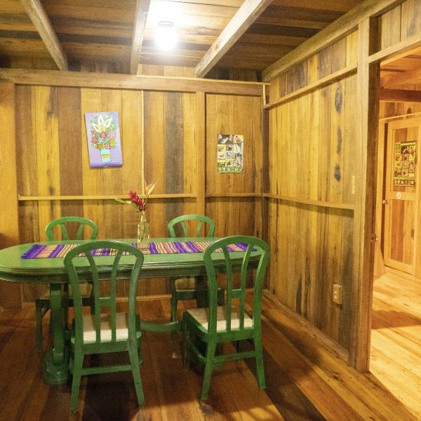 Comedor departamento 1 [Ancho Máximo 2400 Altura Máxima 1800]-min